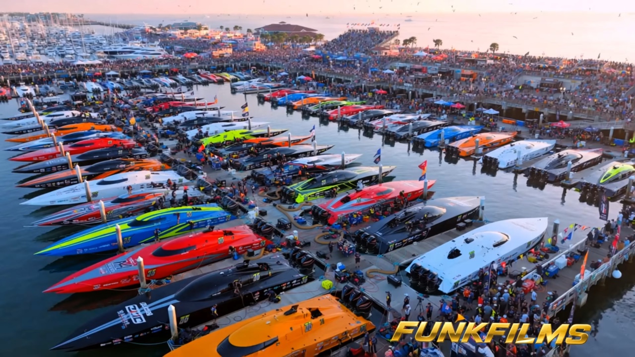 Speed boats 