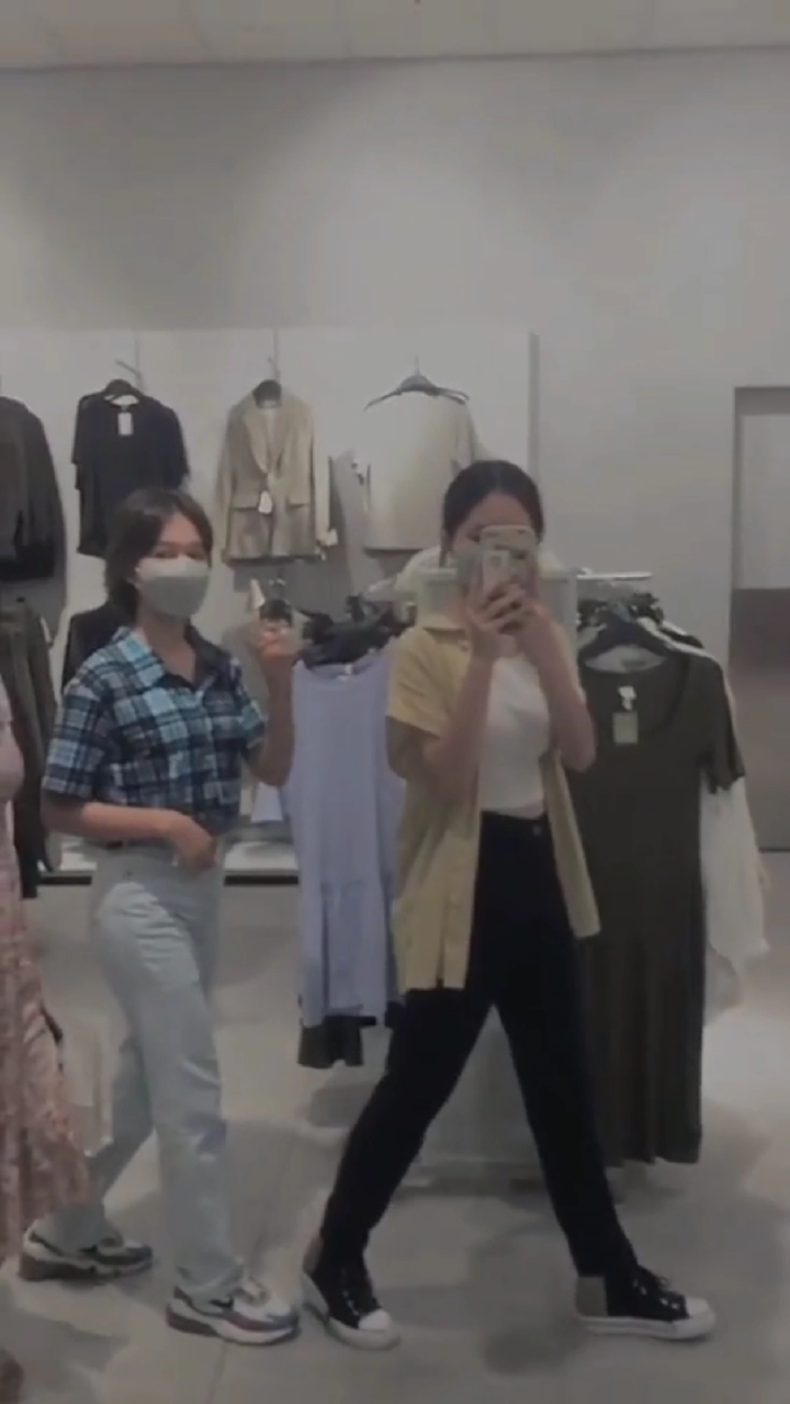 # 미러워크 트렌드