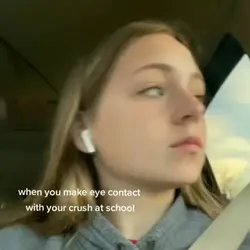 eye contact>< 