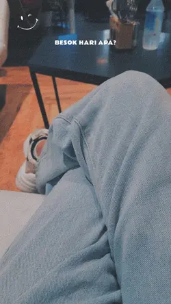 Besok hari apa?