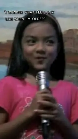 she looks just like~