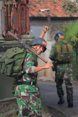 manusia manusia kuat