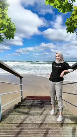 Pinggir Pantai