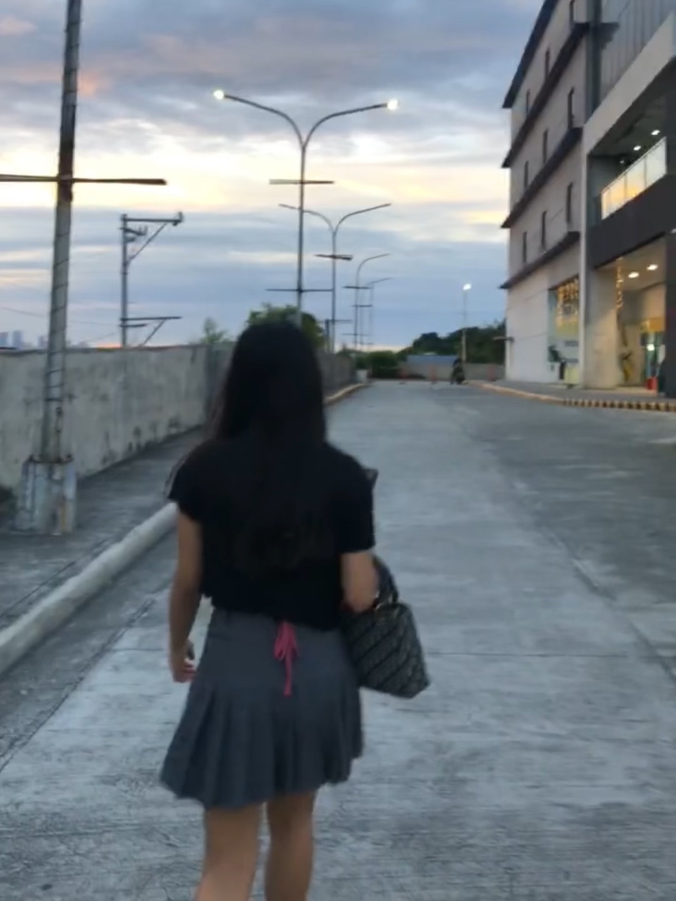 1video 20photos