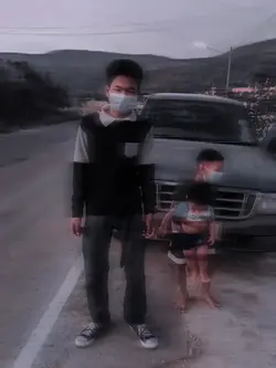 น้ำตาน้องอาบสองแก้ม