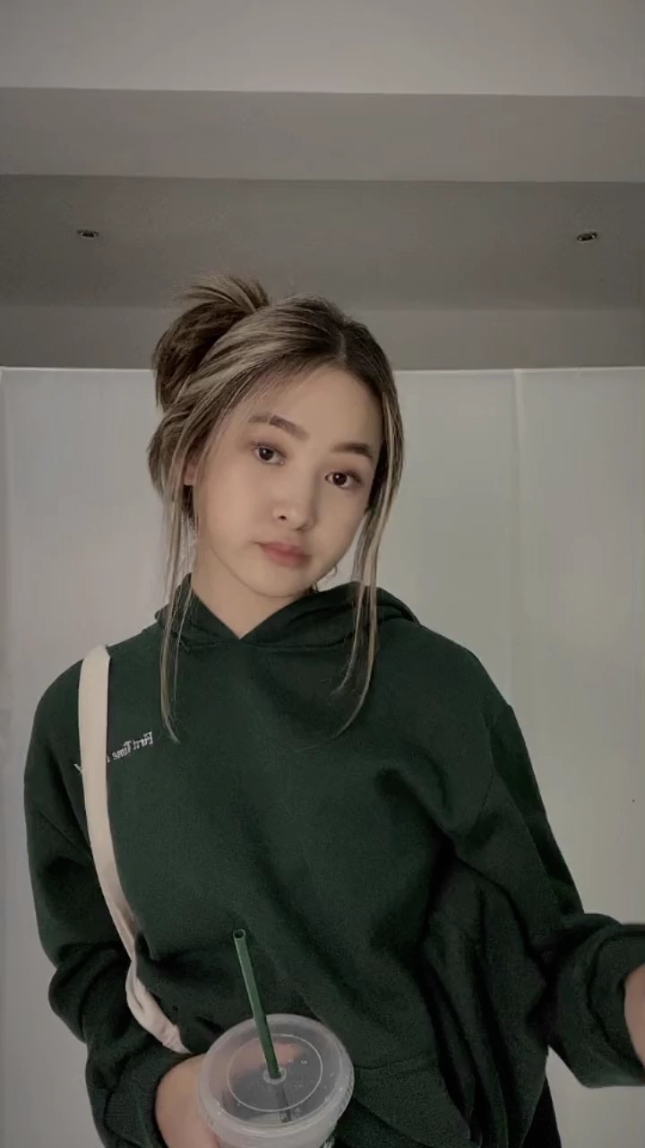 1 video + 14 foto 