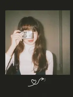 POLAROID AESTHETIC 