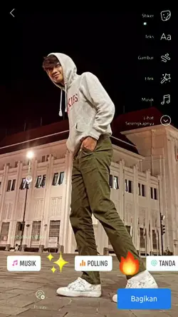 Story Facebook