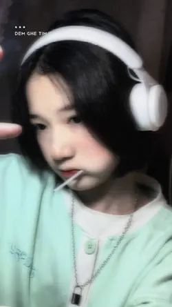 Mẫu Lyrics