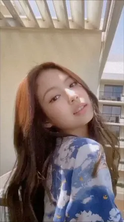 1 video + 4 Foto