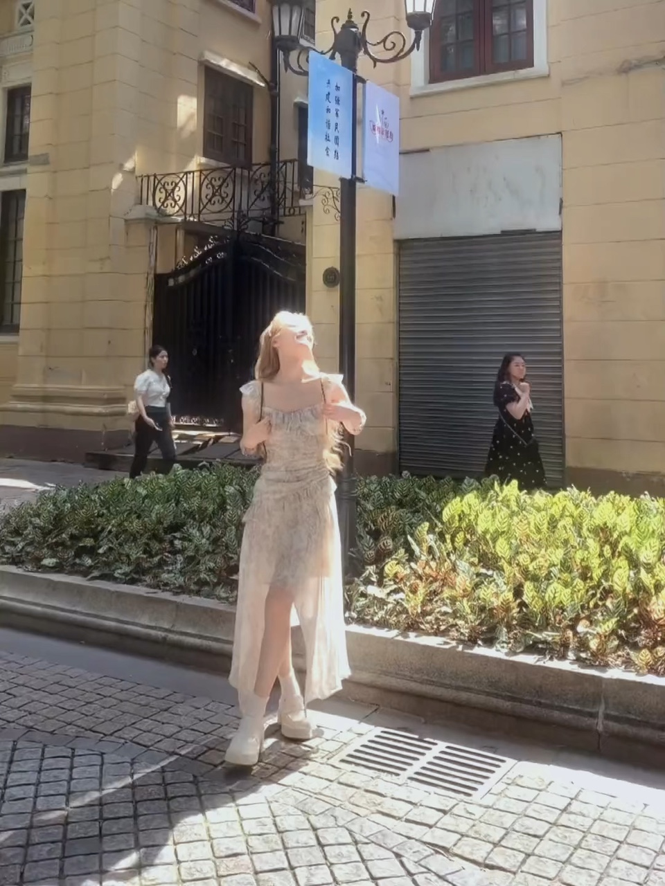 2 video 