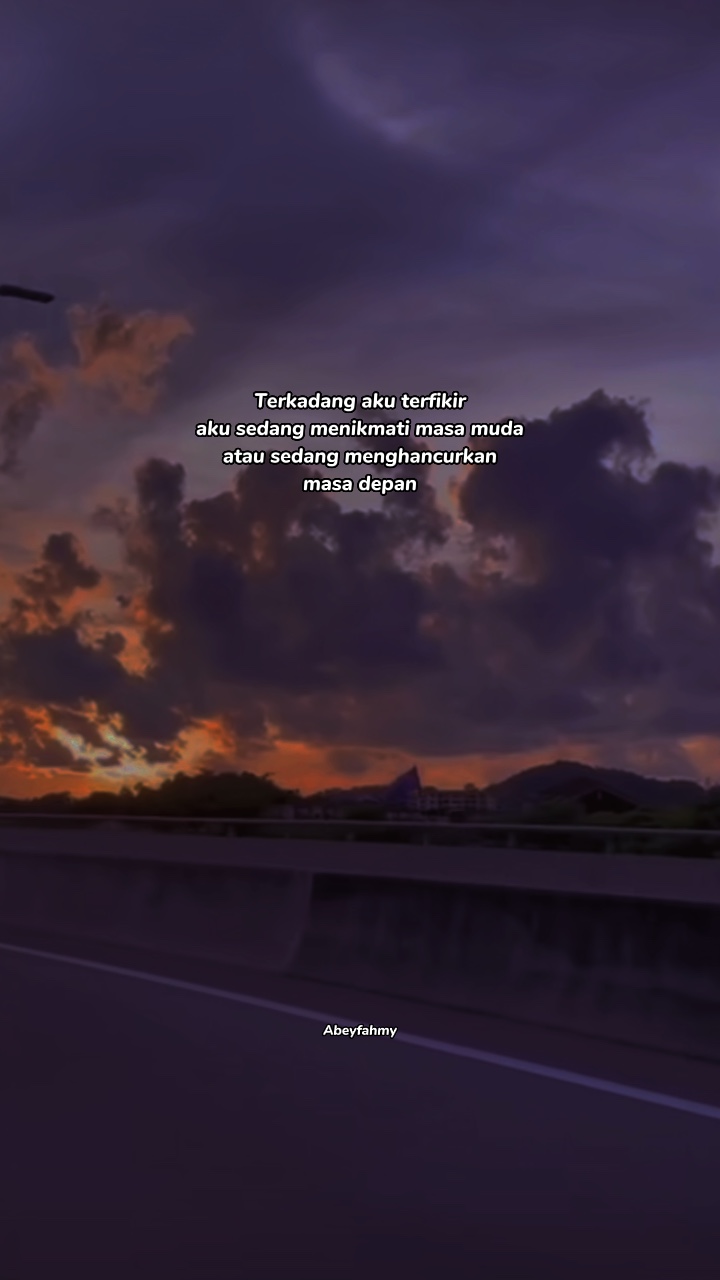 Terfikir Masa Depan🥺