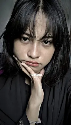 DJ put your hands up