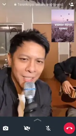 Halu VC Ariel Nyanyi