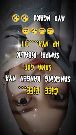 Ciee HP-Nya Dibalik