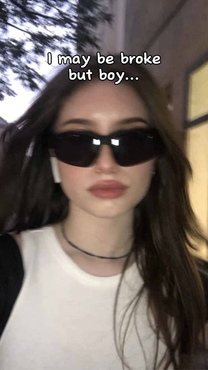 MAYAMAN AKO