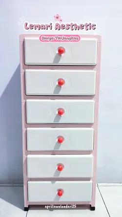 Lemari Aesthetic