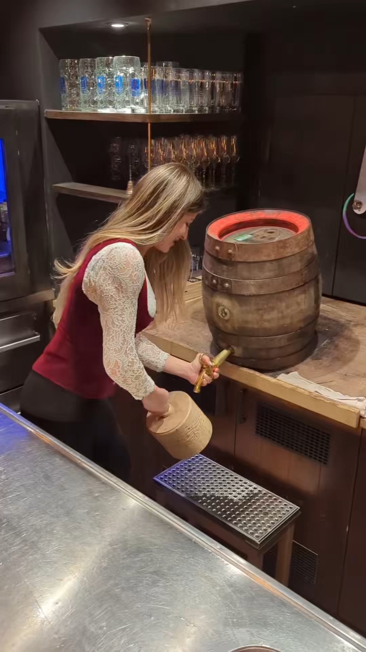 bar