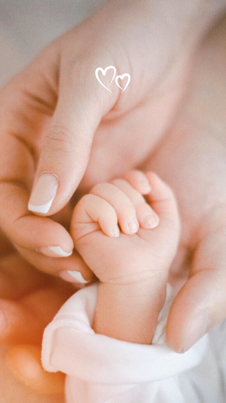 tangan ibu dan bayi