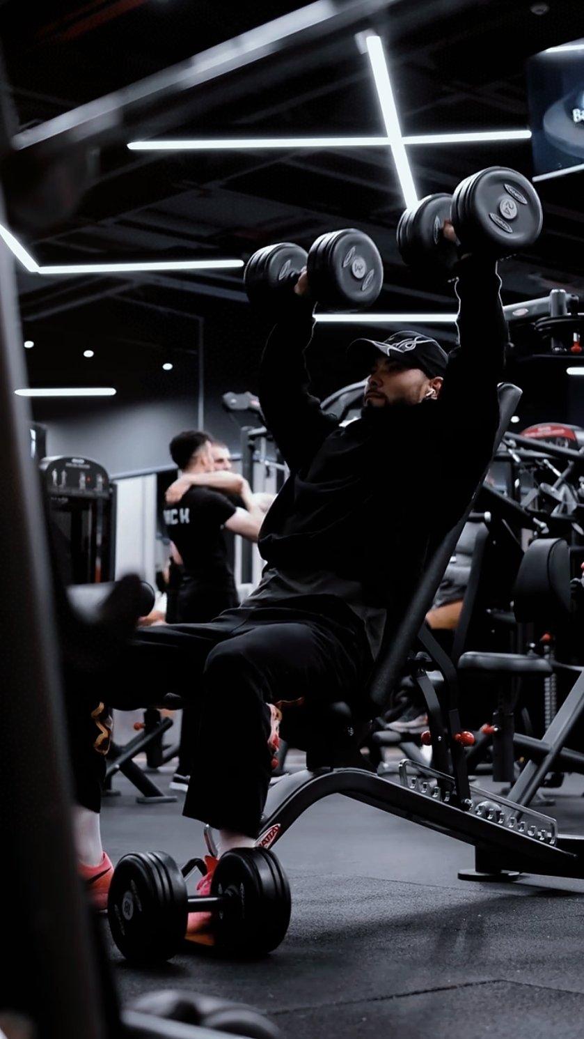 6 CLIP VIDEO GIMNASIO