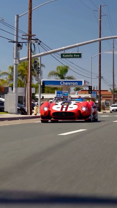 Racing car