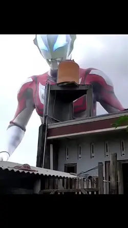 Ultraman kasih nasi