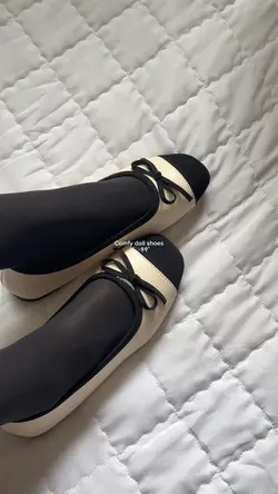 Flat shoes