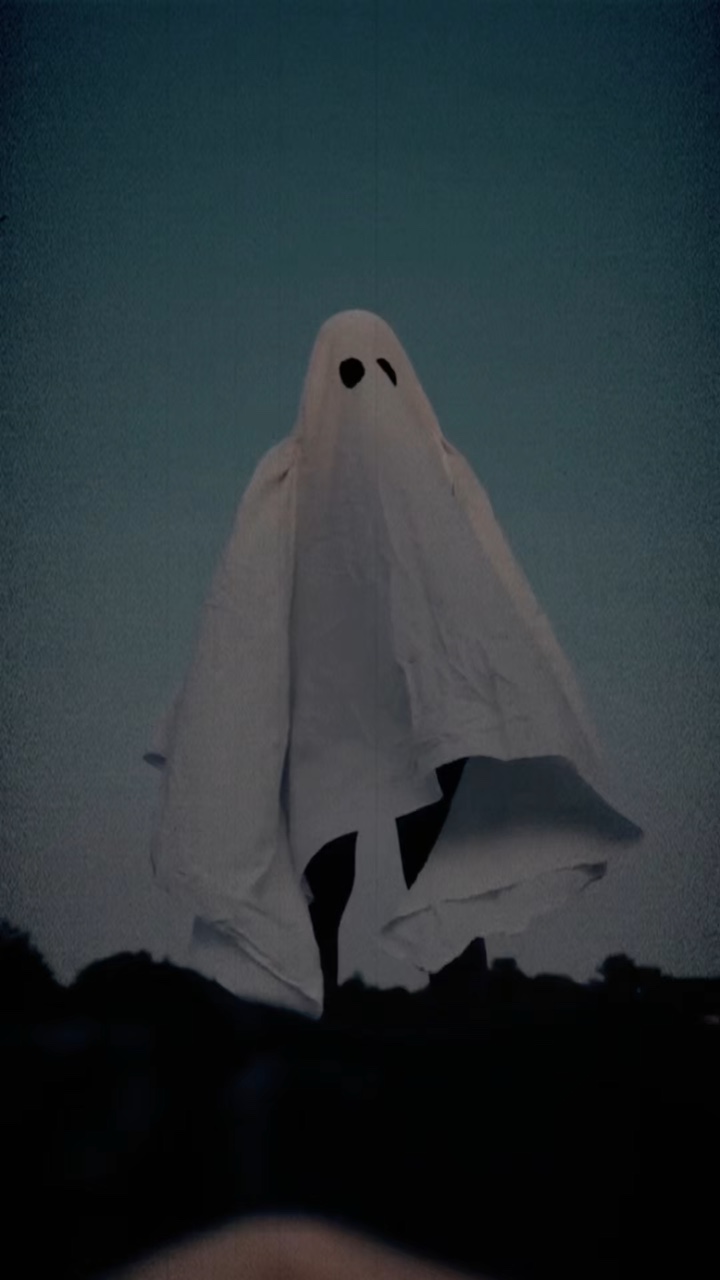 Ghost photo trend