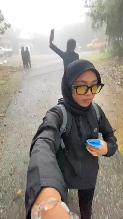 🧎🏻‍♀️