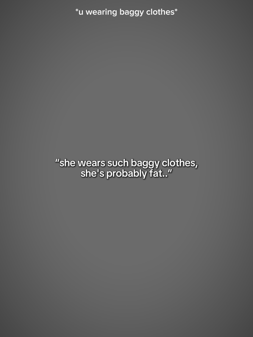 SheWearsTão Baggy