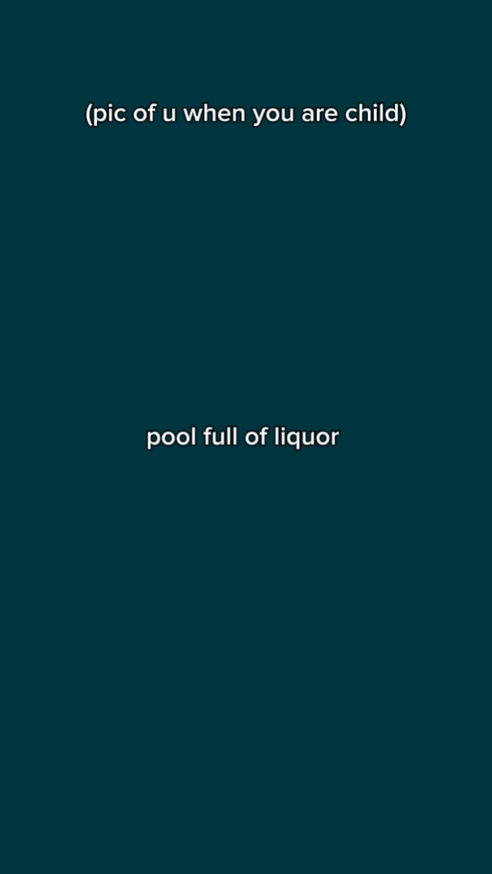 Piscina cheia de licor 