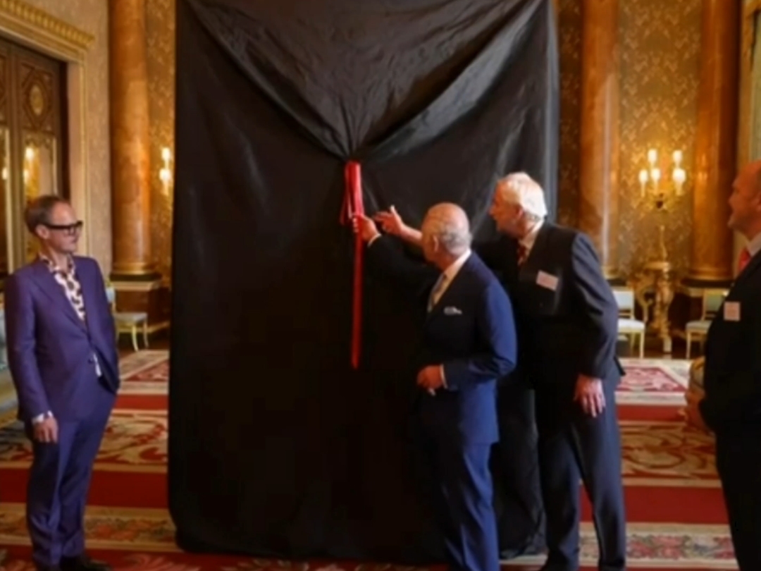 La peinture du roi révèle