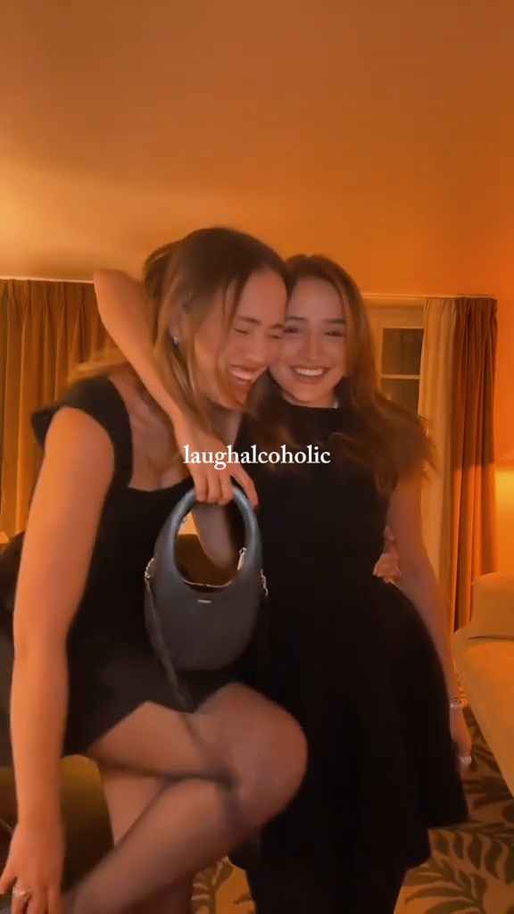 Riéndose de alcohol