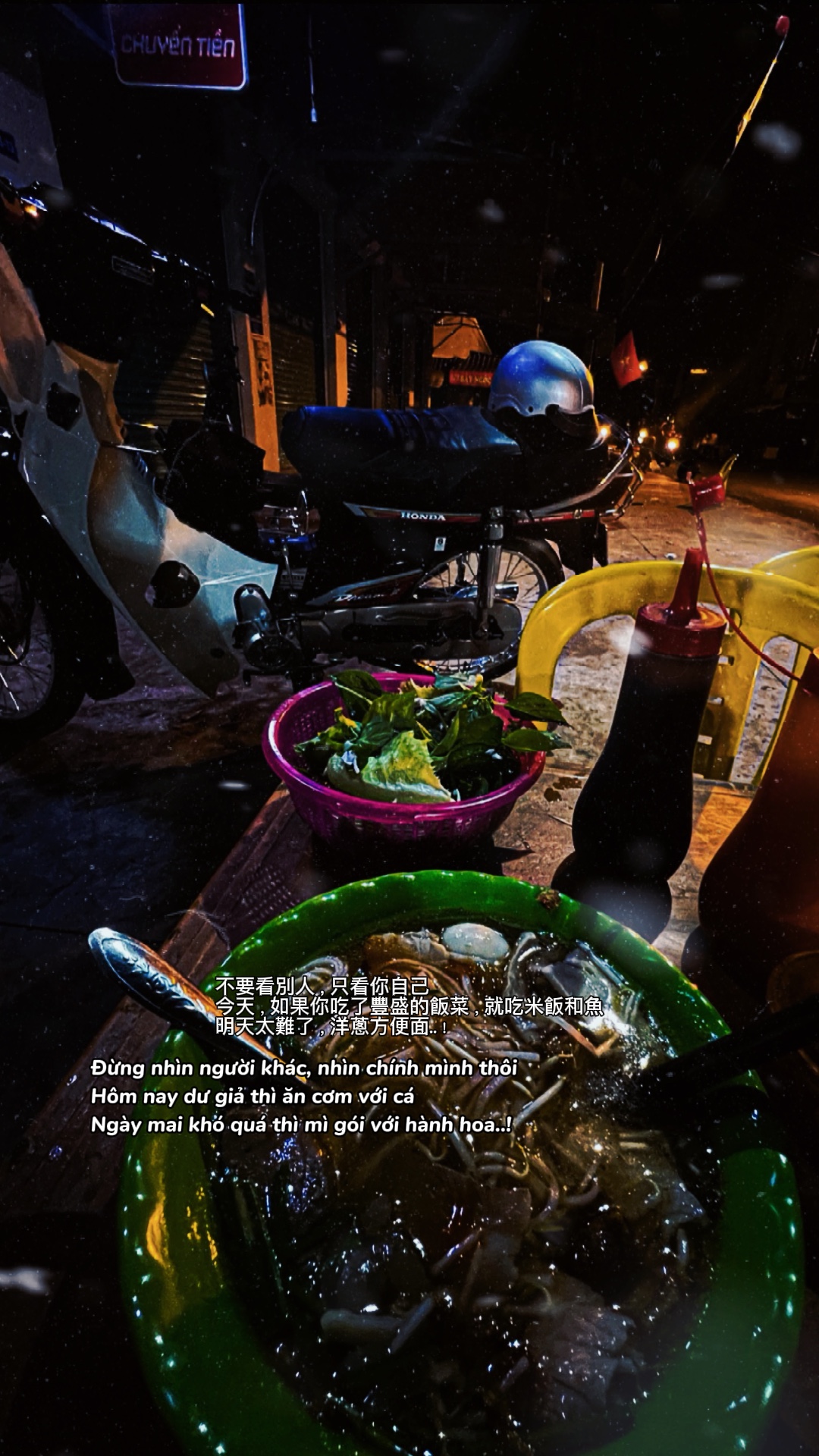-Trình chiếu màu