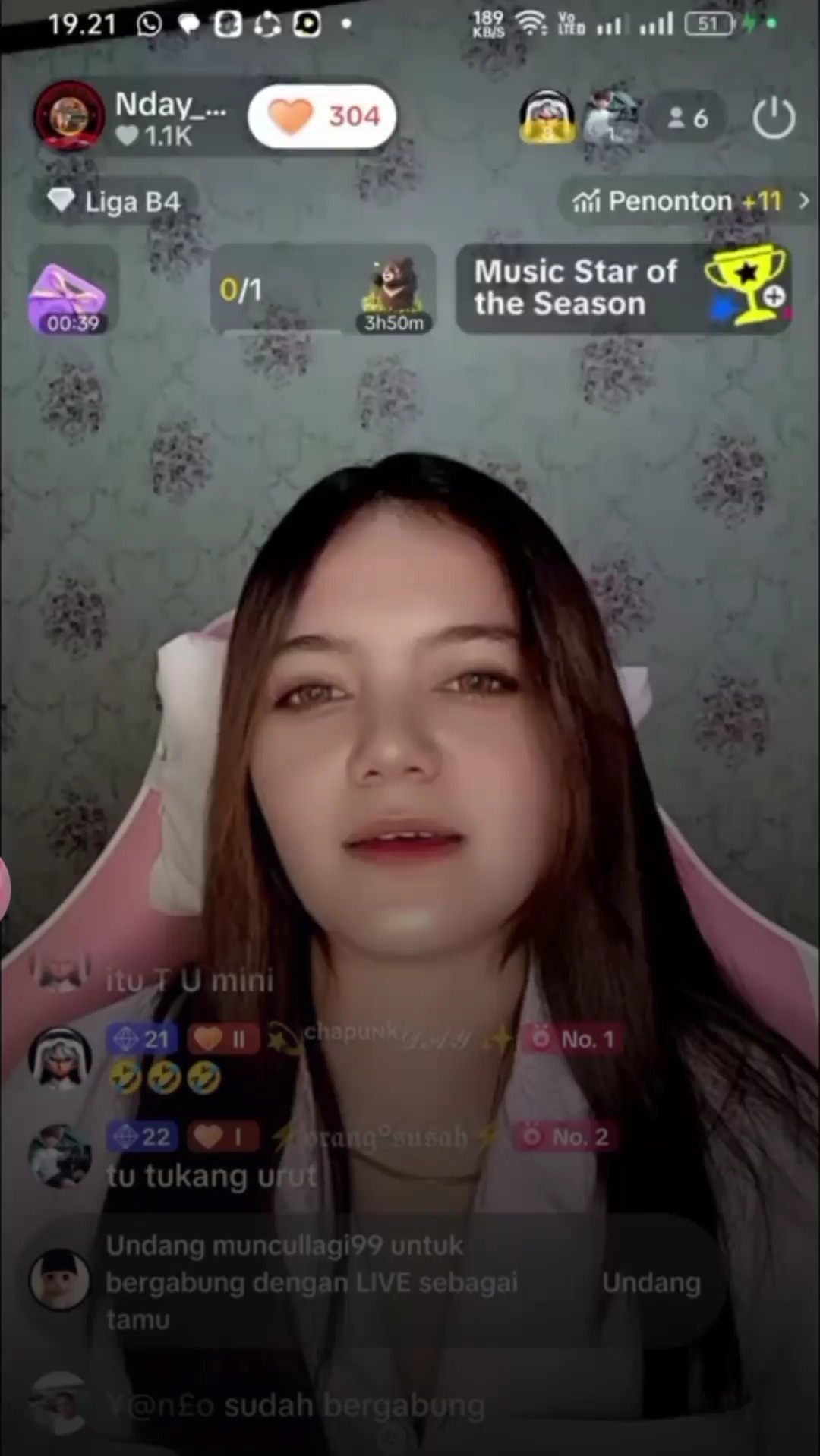 Tu