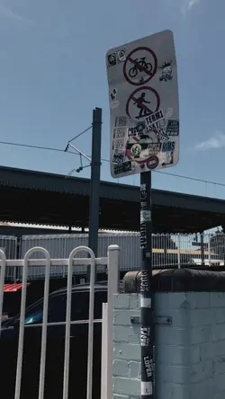 anggurmerah intisari