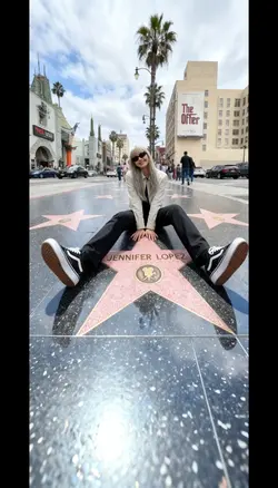 Hollywood Star Vibes