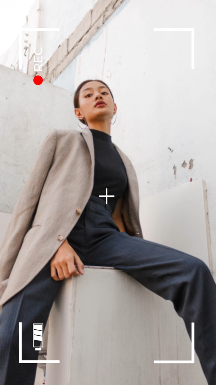 Affichage de produits de vêtements pour femmes style TikTok