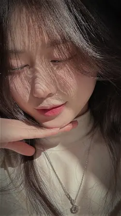 2 ảnh cuốn