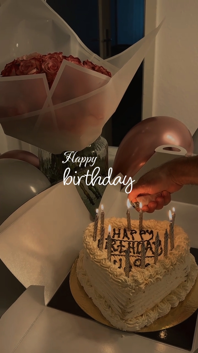 SELAMAT ULANG TAHUN VLOG