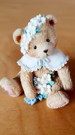 beautiful figurines 