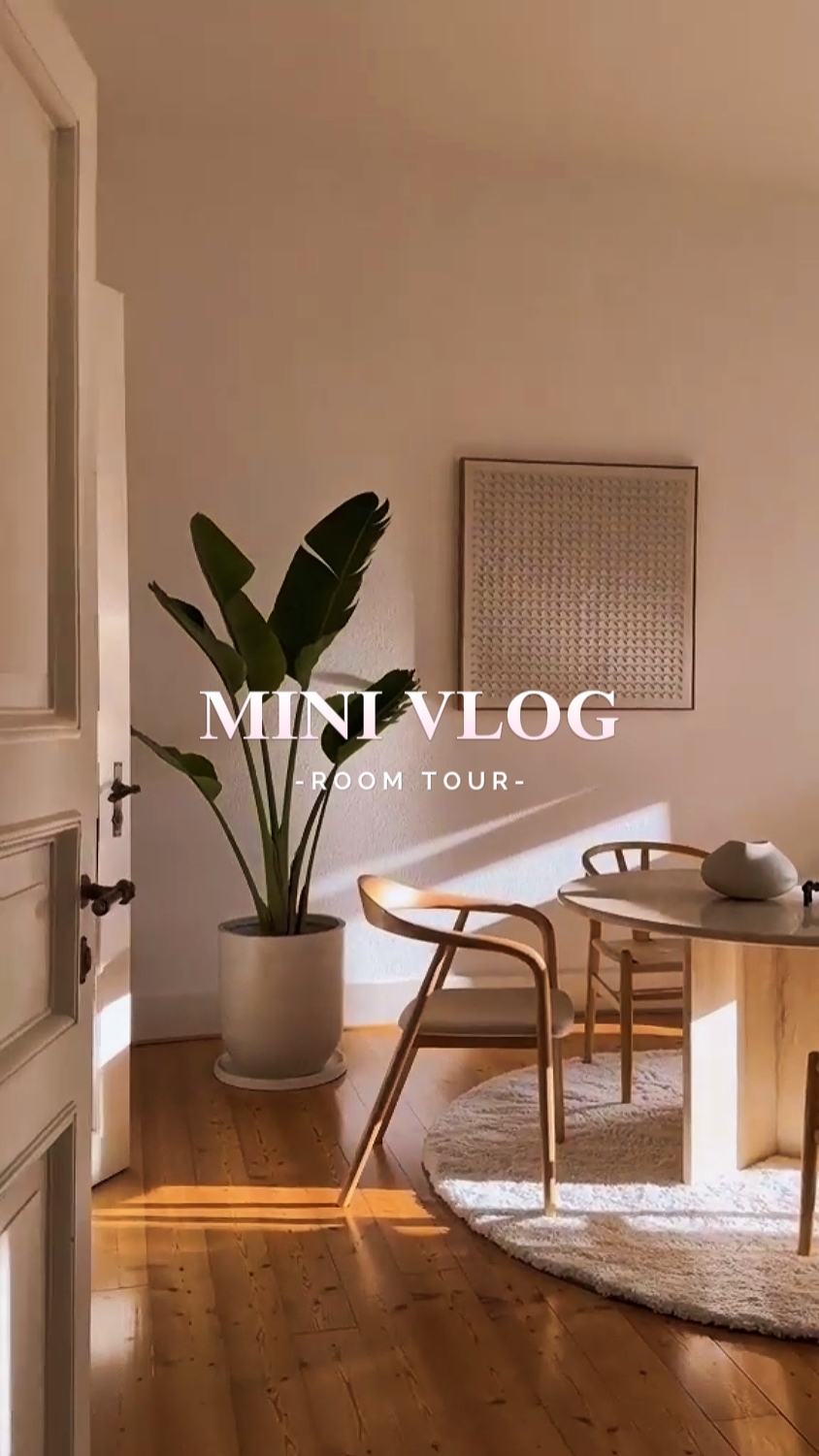 ROOM TOUR