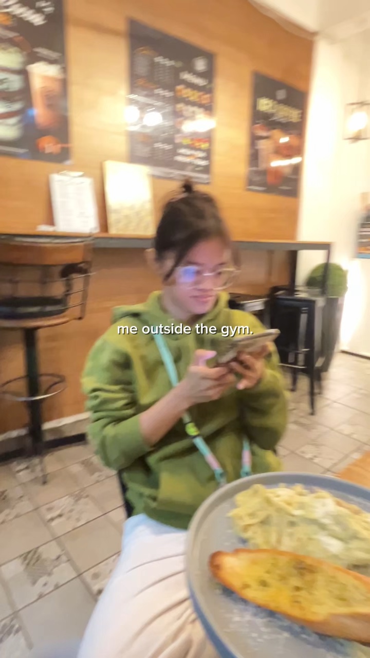 moi en dehors du gymnase