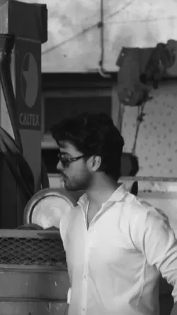 VIRAL SLOWMO GAL SUN