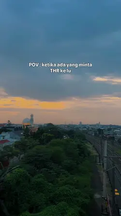 POV diminta THR 