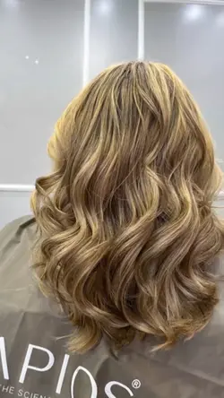 Cabelos salão mechas