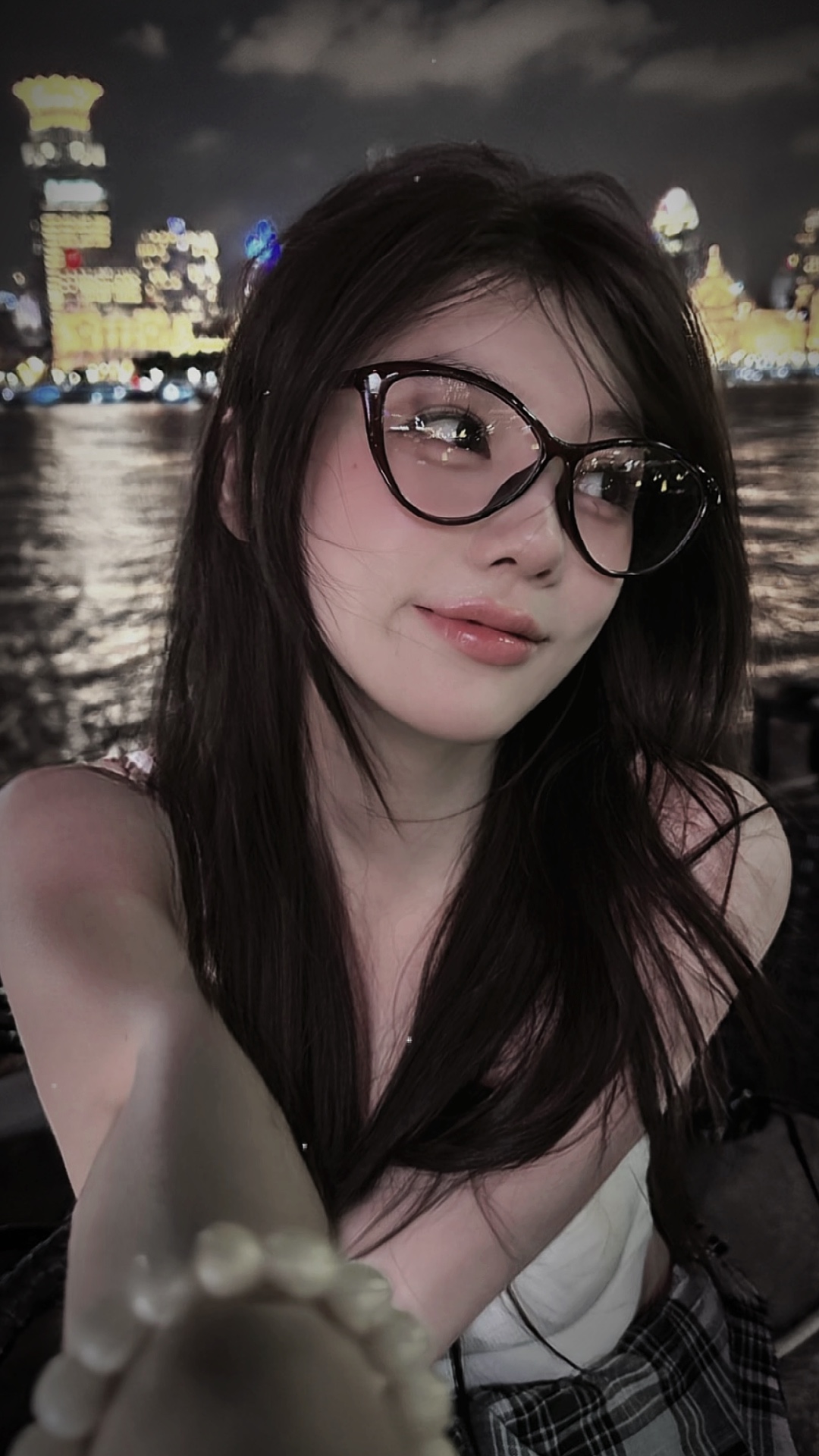 2 ảnh nhạc cuốn
