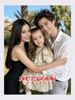 Photograph family AI