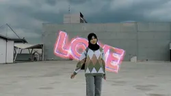 TulisanBelakangObjek