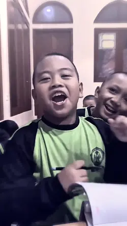 ada suara terompet 🤙